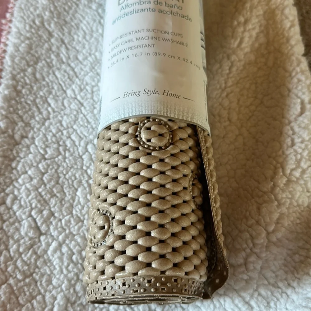 Huntington Home Cushion Grip Bath Mat